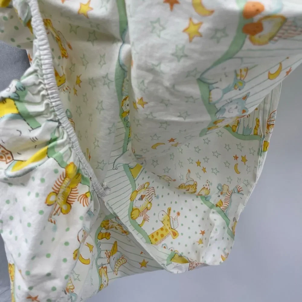 VINTAGE BABY CRIB SHEET STAR MOON SLEEPY GIRAFFE DUCK DOG CAT TIGER BEAR ANIMALS